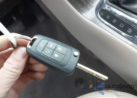 2015 Chevrolet Malibu 1Lt из США, поврежденный, VIN 1G11C5SL4FF324907